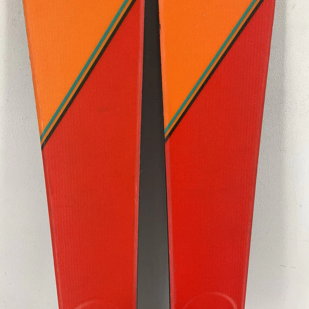 2022 DPS Pagoda 100 RP w/ Cast Freetour Pivot 15 Bindings w/ DPS Climbing Skins - Image 4