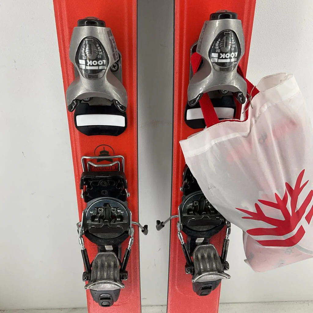 2022 DPS Pagoda 100 RP w/ Cast Freetour Pivot 15 Bindings w/ DPS Climbing Skins - Image 5