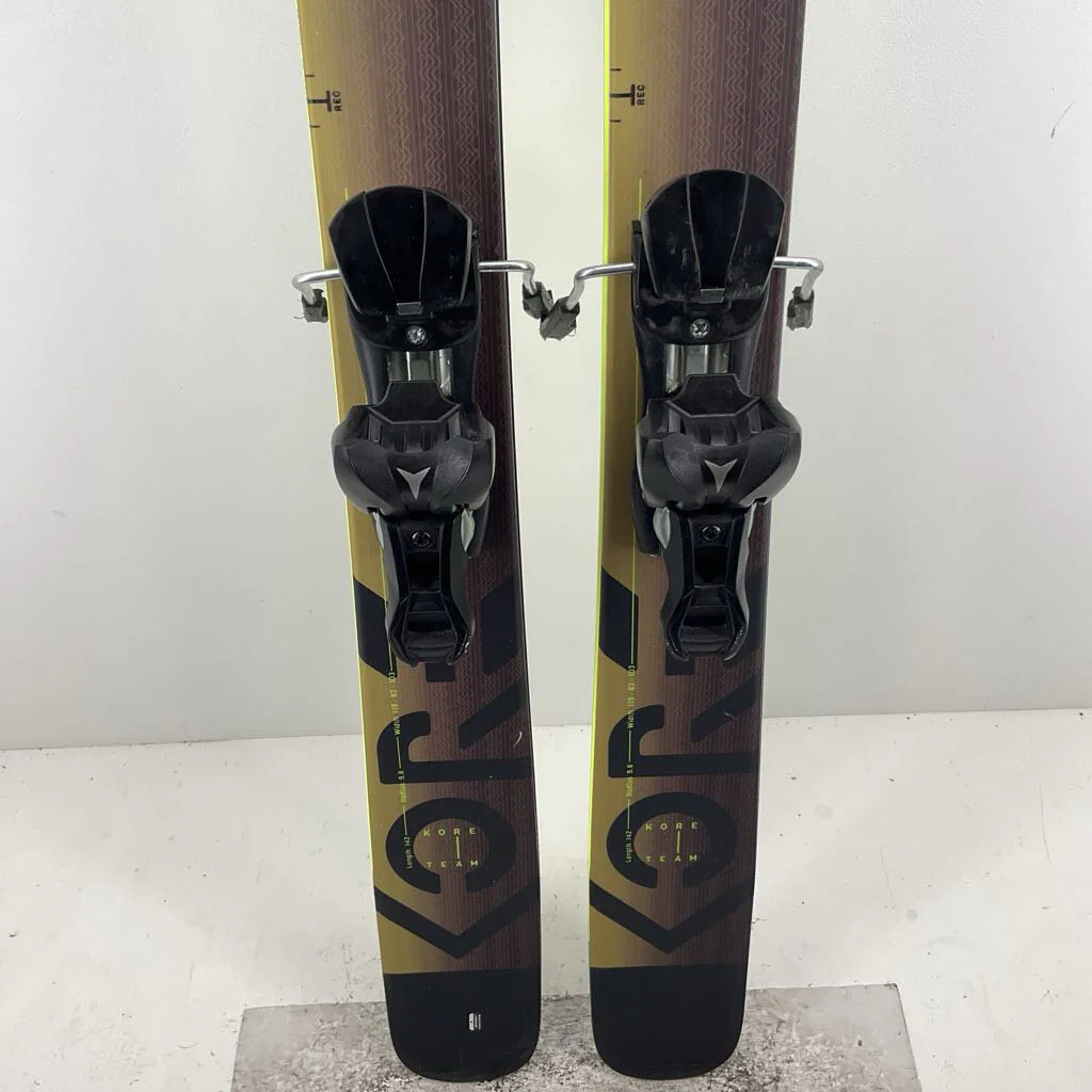 2023 Head Kore Team SW w/ Atomic Colt 7 Jr Bindings - Image 6