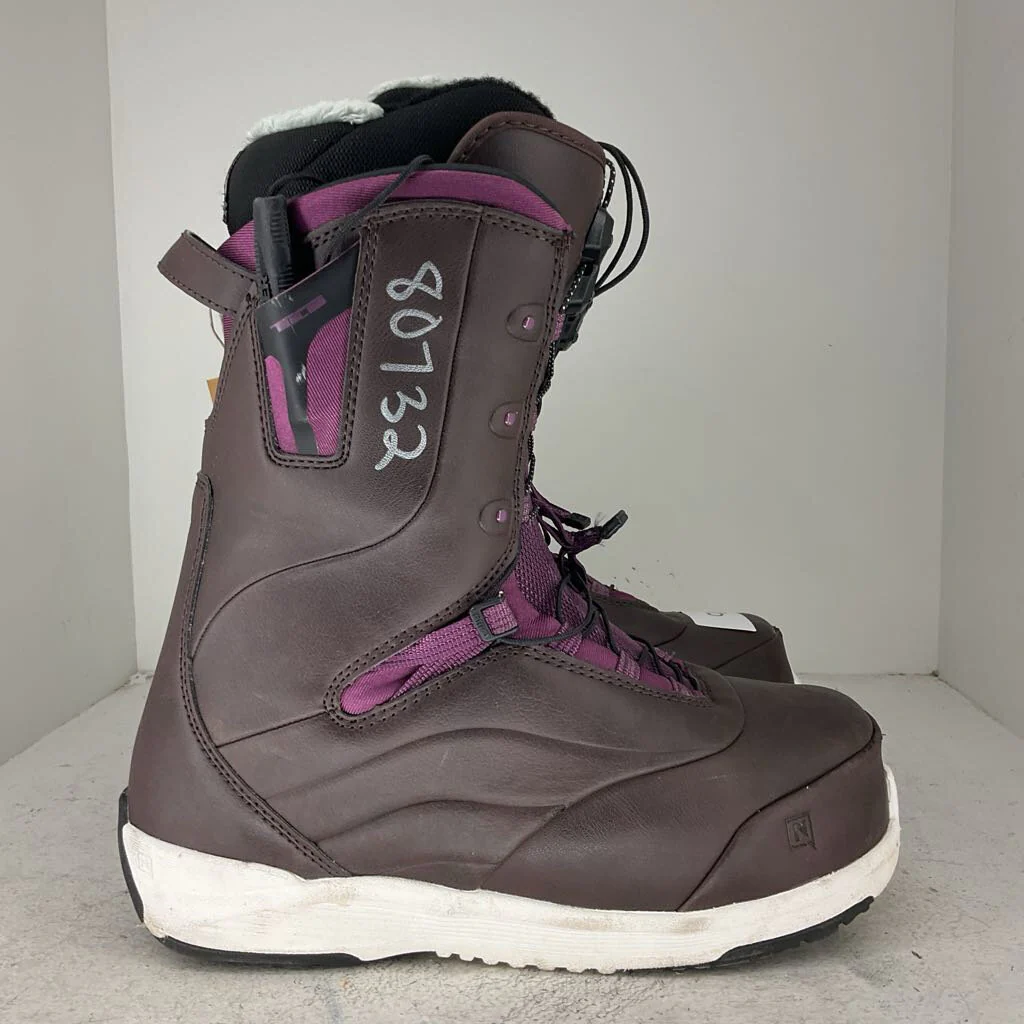 2023 Nitro Women's Crown TLS Snowboard Boots - Image 17
