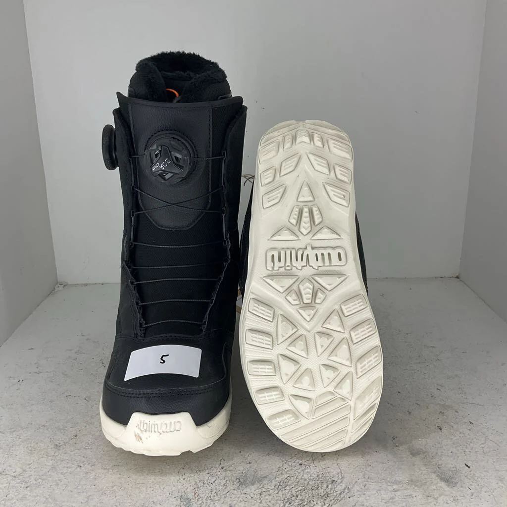 2024 ThirtyTwo Women's STW Double BOA Snowboard Boots - Image 4