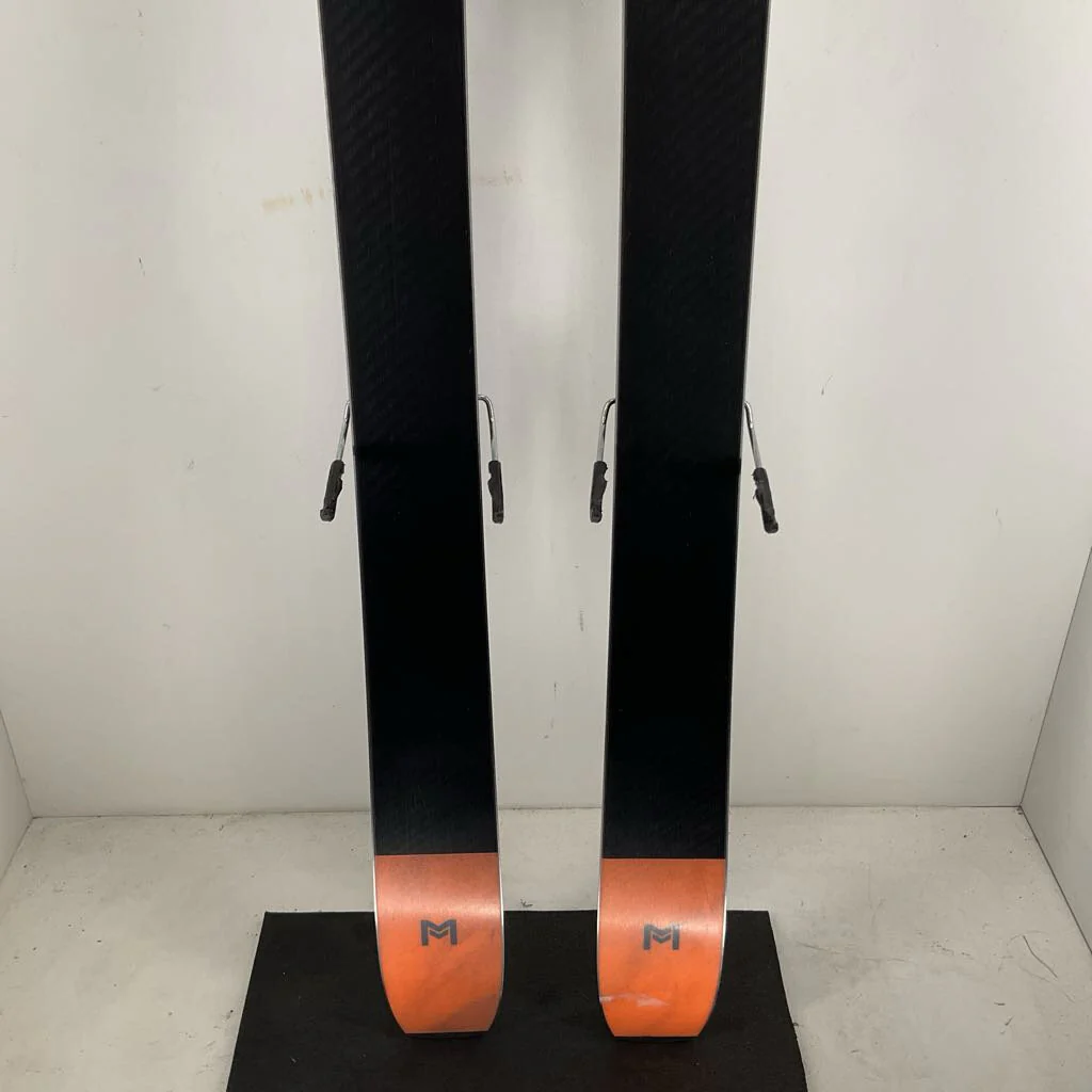 2025 Atomic Maverick 95 Ti w/ Atomic Strive 11 Demo Bindings *Topsheet Repair* - Image 7