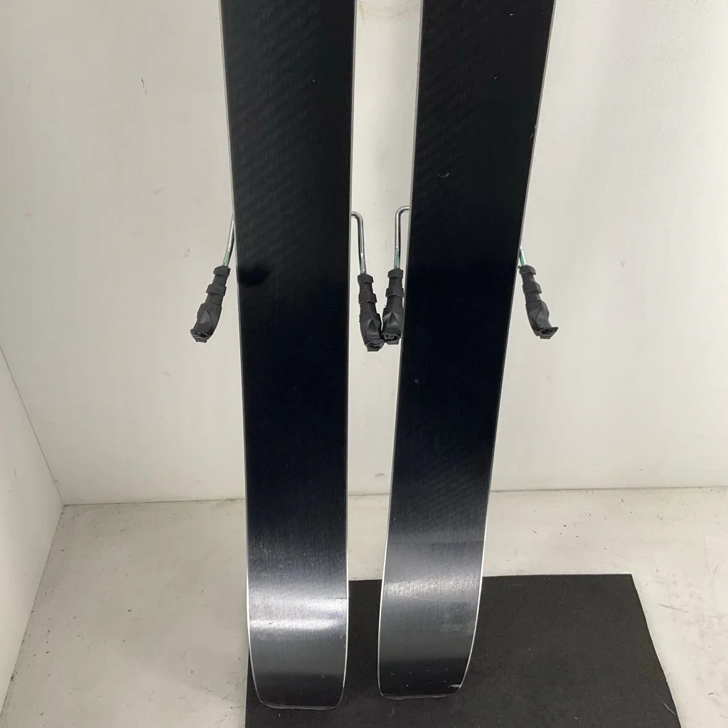 2025 Elan Women's Ripstick 94 w/ Elan Attack 11 Demo Bindings - Image 36
