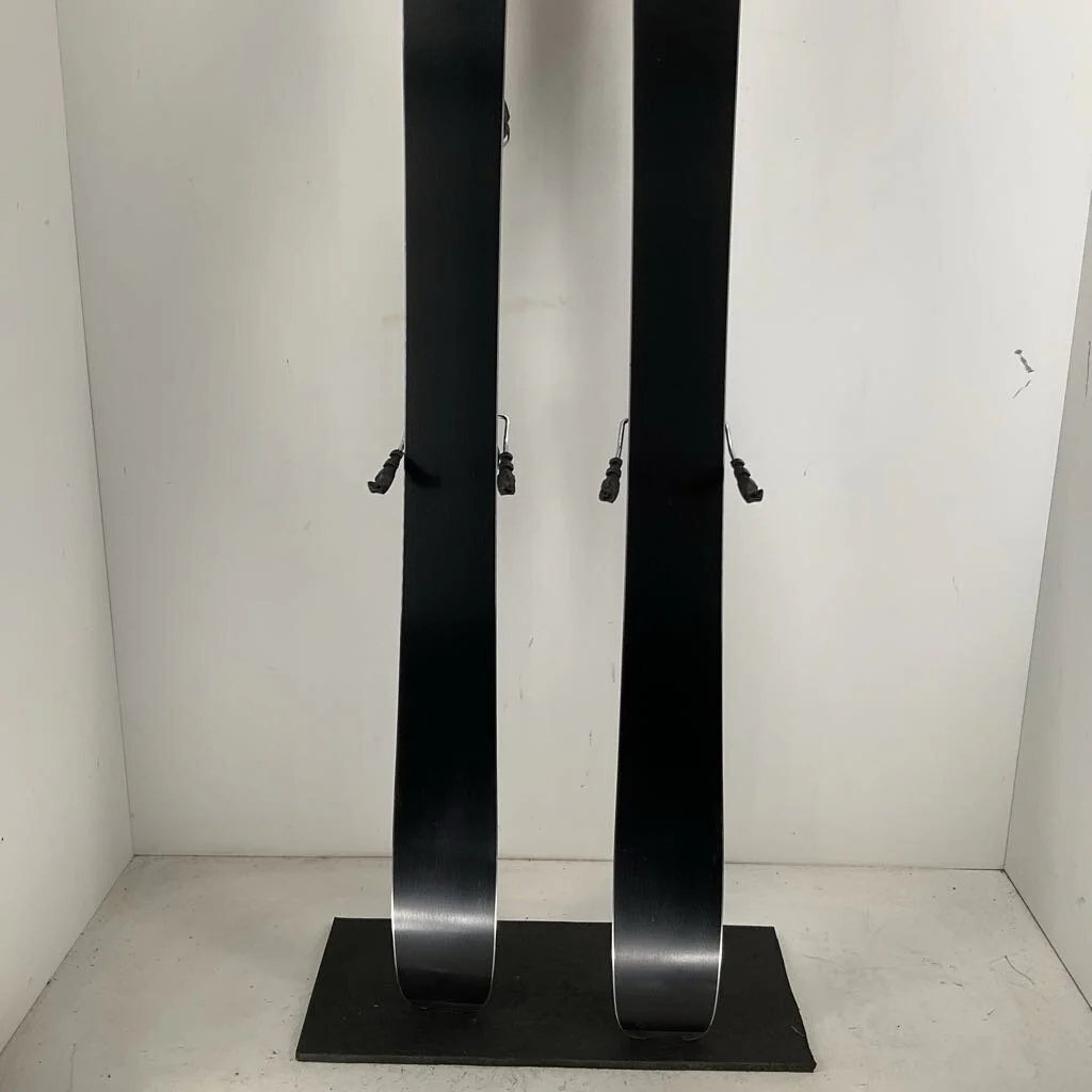 2025 Elan Women's Ripstick 94 w/ Elan Attack 11 Demo Bindings - Image 88