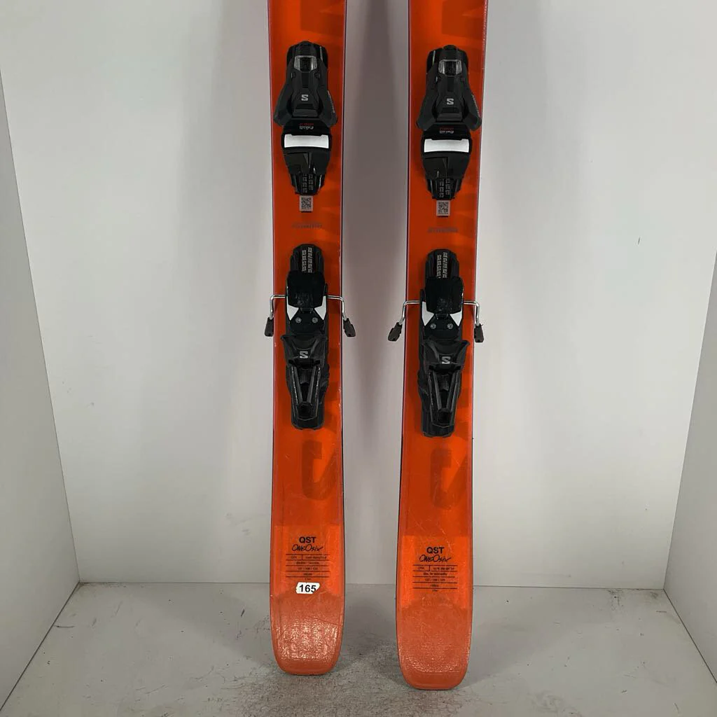 2025 Salomon QST 106 w/ Salomon Strive 13 Demo Bindings - Image 10