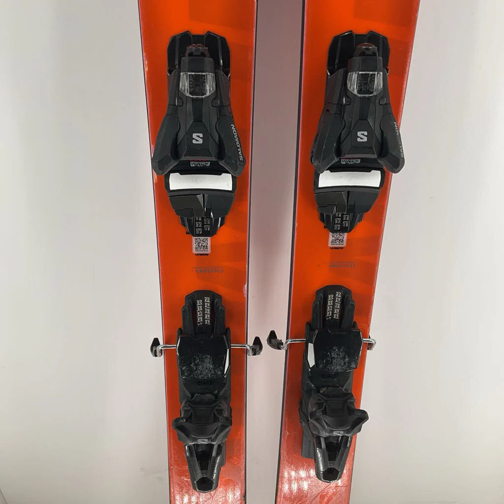 2025 Salomon QST 106 w/ Salomon Strive 13 Demo Bindings - Image 104