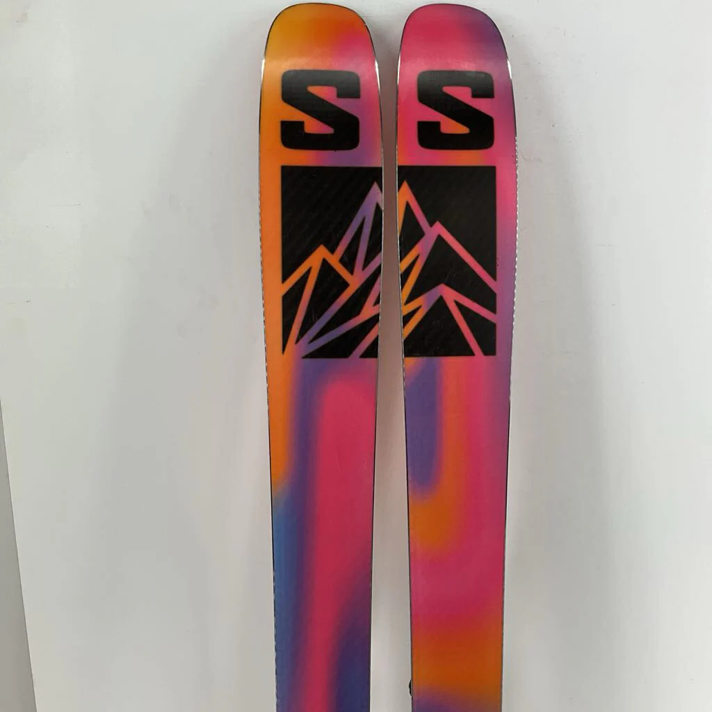 2025 Salomon QST 106 w/ Salomon Strive 13 Demo Bindings - Image 115