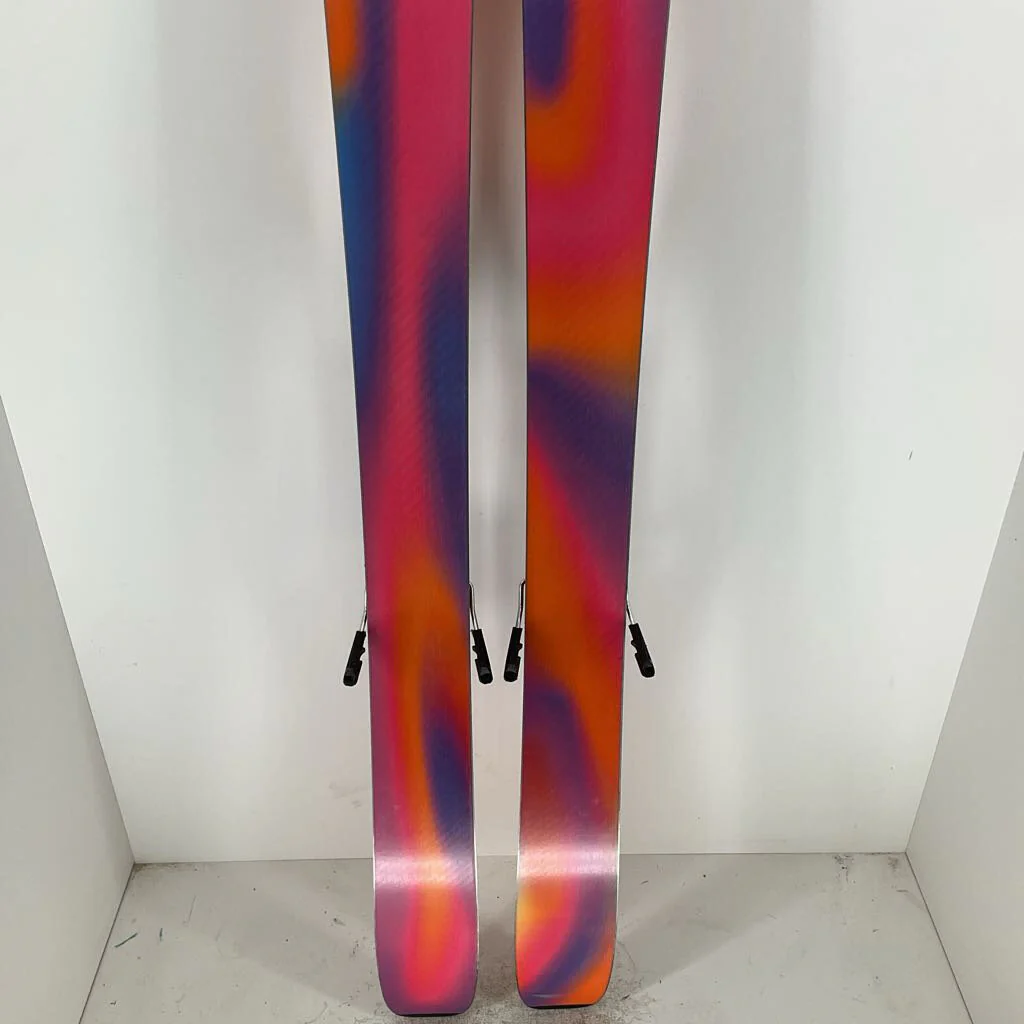 2025 Salomon QST 106 w/ Salomon Strive 13 Demo Bindings - Image 16