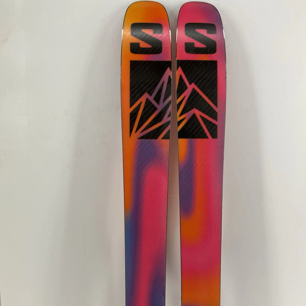 2025 Salomon QST 106 w/ Salomon Strive 13 Demo Bindings - Image 180