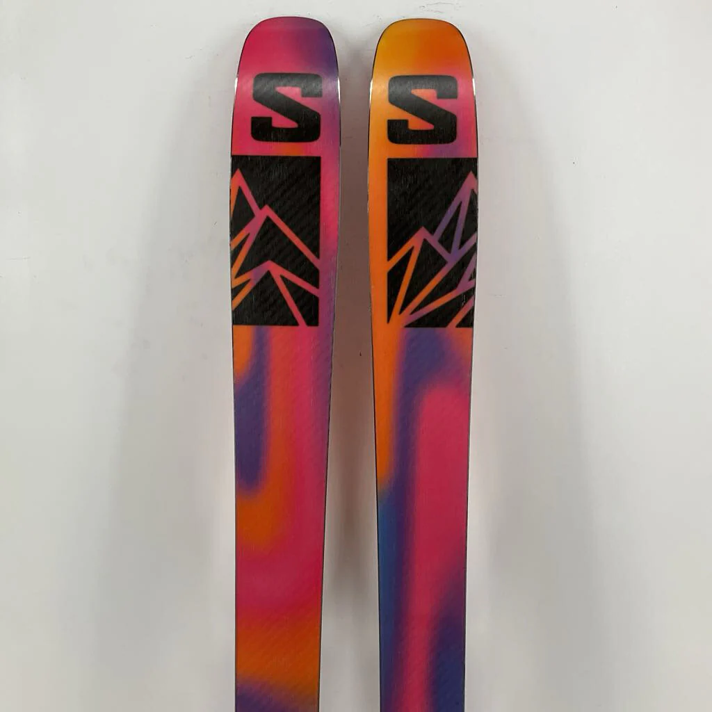 2025 Salomon QST 106 w/ Salomon Strive 13 Demo Bindings - Image 184