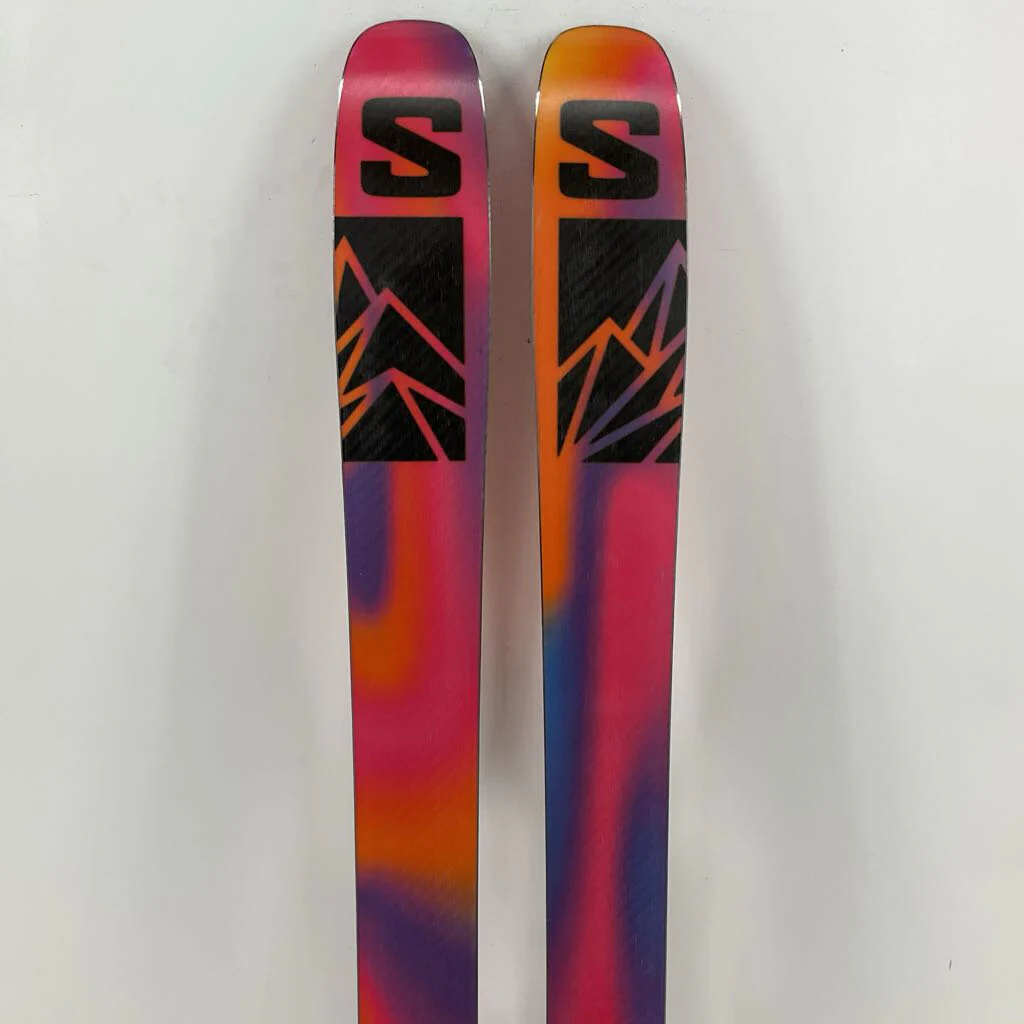 2025 Salomon QST 106 w/ Salomon Strive 13 Demo Bindings - Image 19