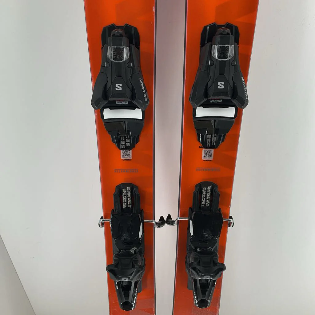 2025 Salomon QST 106 w/ Salomon Strive 13 Demo Bindings - Image 198