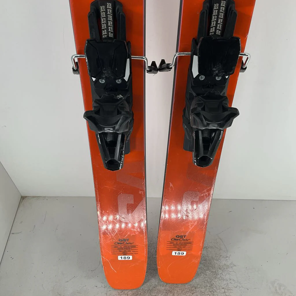 2025 Salomon QST 106 w/ Salomon Strive 13 Demo Bindings - Image 199