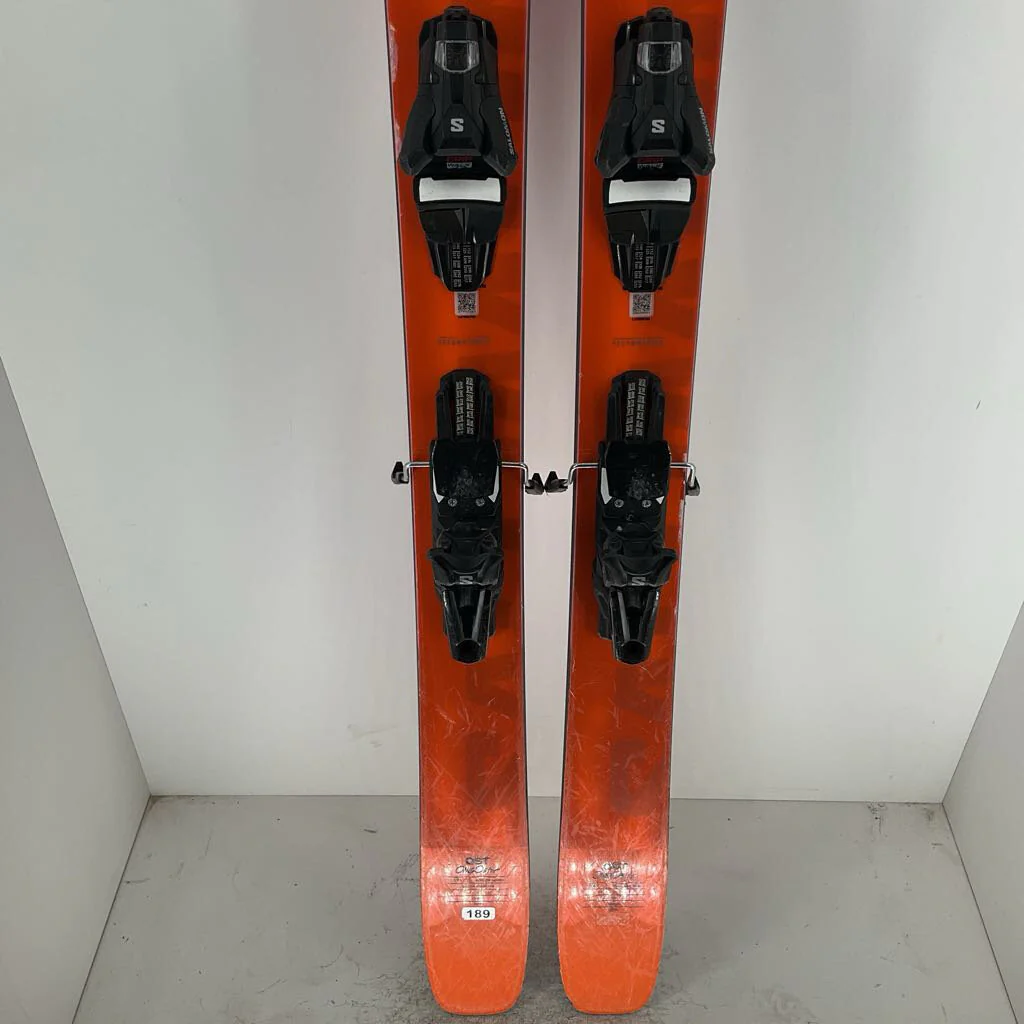 2025 Salomon QST 106 w/ Salomon Strive 13 Demo Bindings - Image 203
