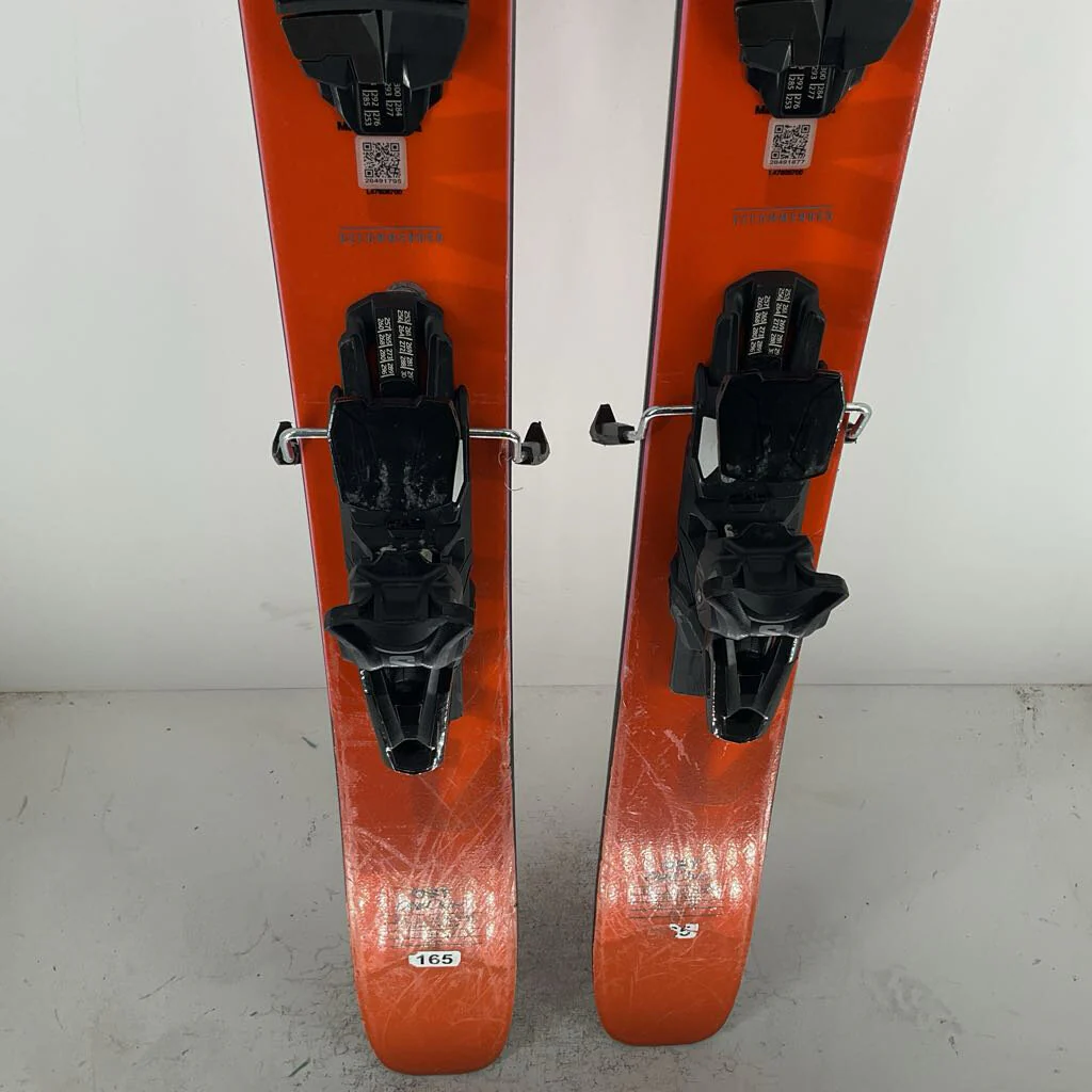 2025 Salomon QST 106 w/ Salomon Strive 13 Demo Bindings - Image 42