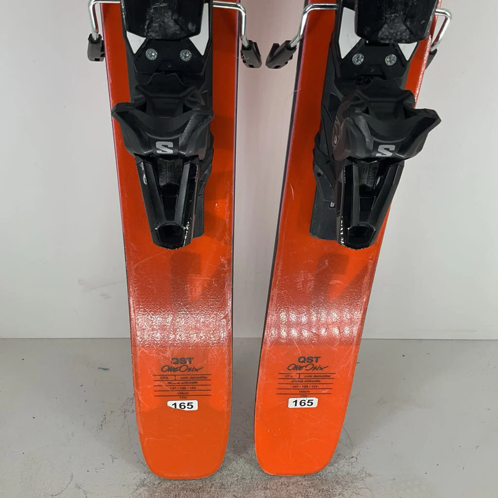 2025 Salomon QST 106 w/ Salomon Strive 13 Demo Bindings - Image 51