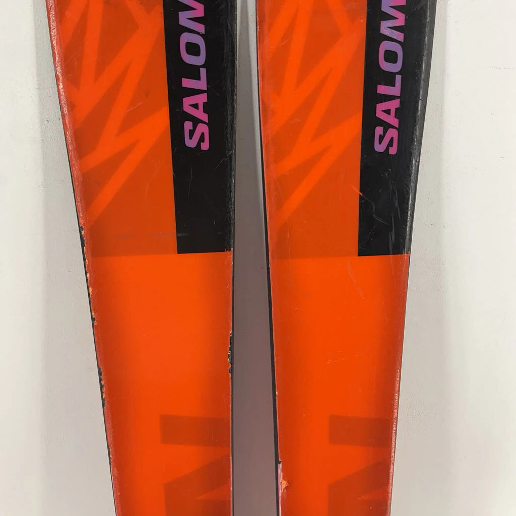 2025 Salomon QST 106 w/ Salomon Strive 13 Demo Bindings - Image 94