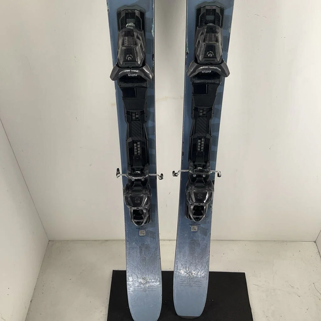 2025 Salomon QST 92 w/ Salomon M11 Demo Bindings *topsheet damage* - Image 10