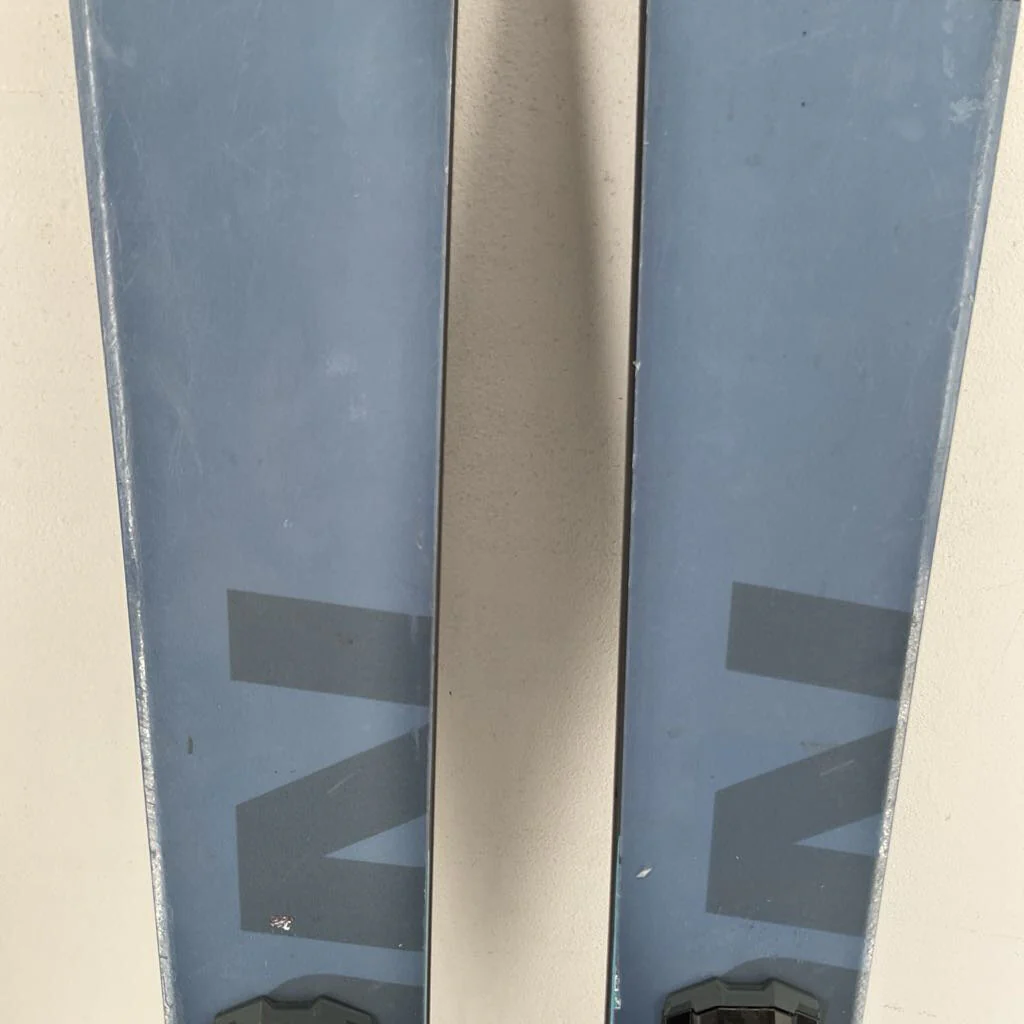2025 Salomon QST 92 w/ Salomon M11 Demo Bindings *topsheet damage* - Image 20