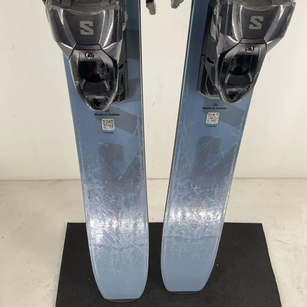 2025 Salomon QST 92 w/ Salomon M11 Demo Bindings *topsheet damage* - Image 22