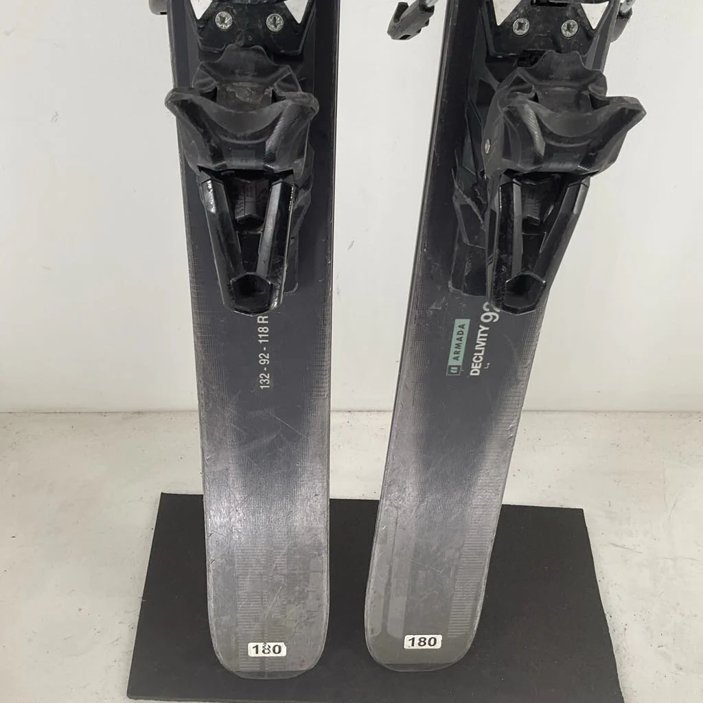 2026 Armada Declivity 92 Ti w/ Armada Strive 13 Demo Bindings *topsheet damage* - Image 14