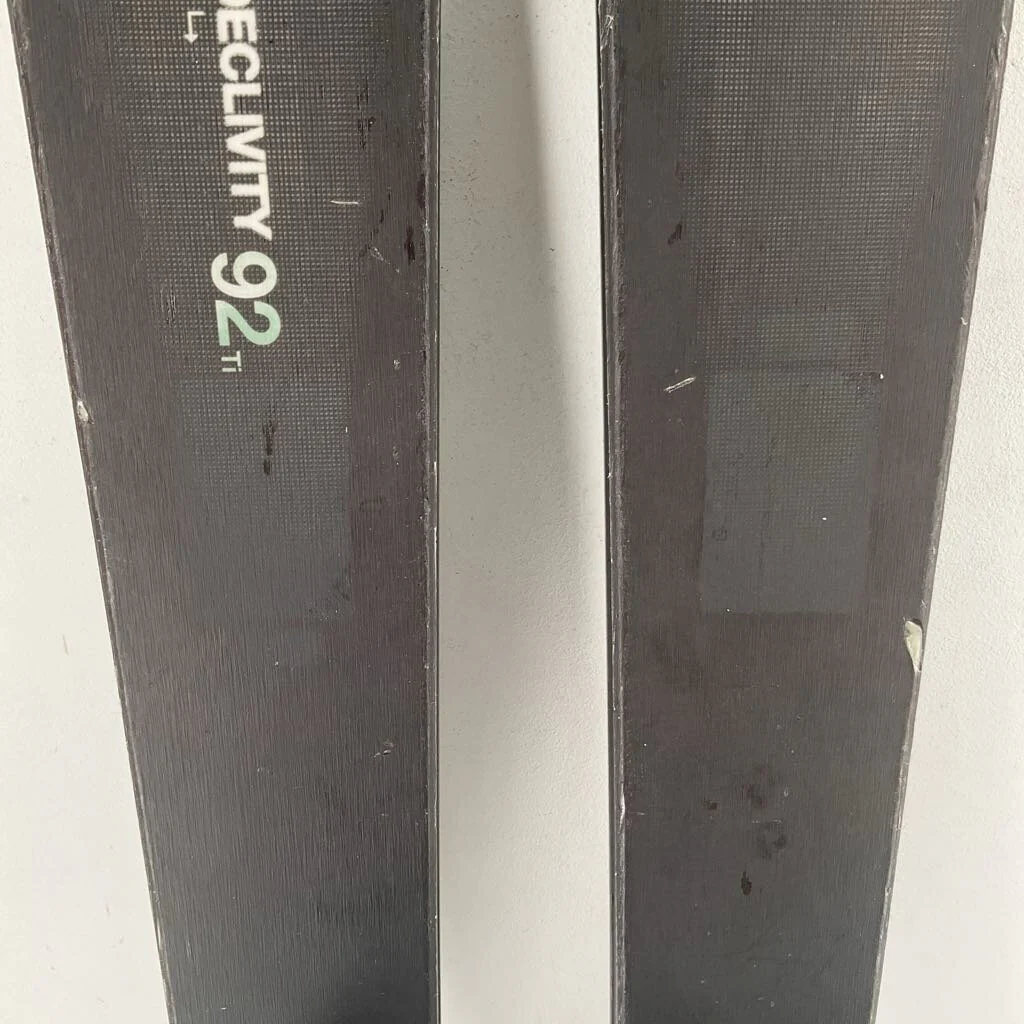 2026 Armada Declivity 92 Ti w/ Armada Strive 13 Demo Bindings *topsheet damage* - Image 4