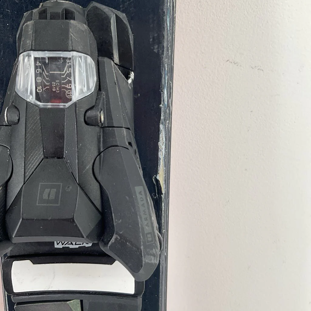 2026 Armada Tantrum 100 w/ Armada Strive 11 Demo Bindings *topesheet damage* - Image 6