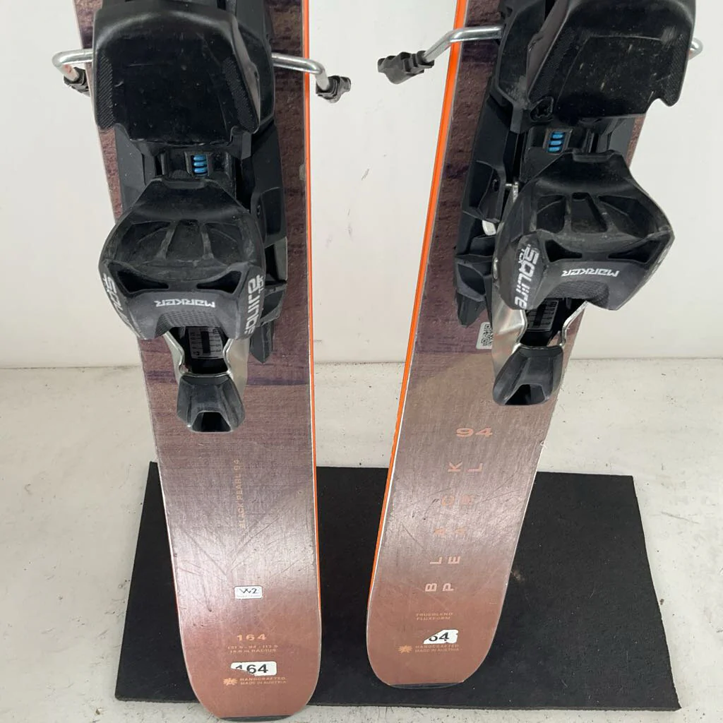 2026 Blizzard Women's Black Pearl 94 w/ Marker Squire 11 TCX Demo Bindings *topsheet damage* - Image 46