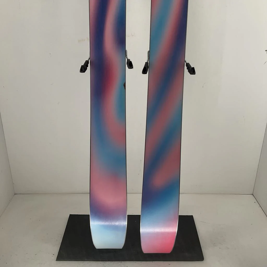 2026 Salomon QST 106 w/ Salomon Strive 13 Demo Bindings - Image 4