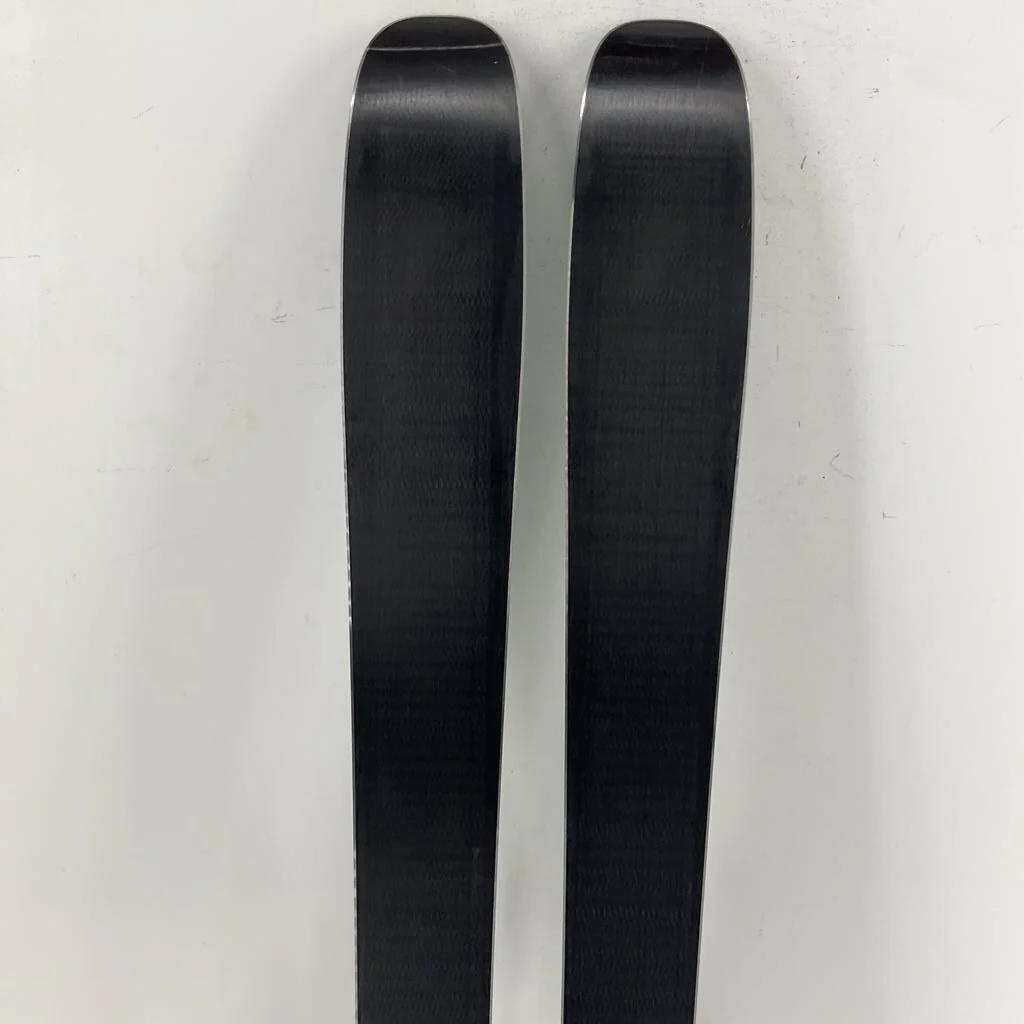 2026 Salomon QST 92 w/ Salomon M11 GW Demo Bindings - Image 30