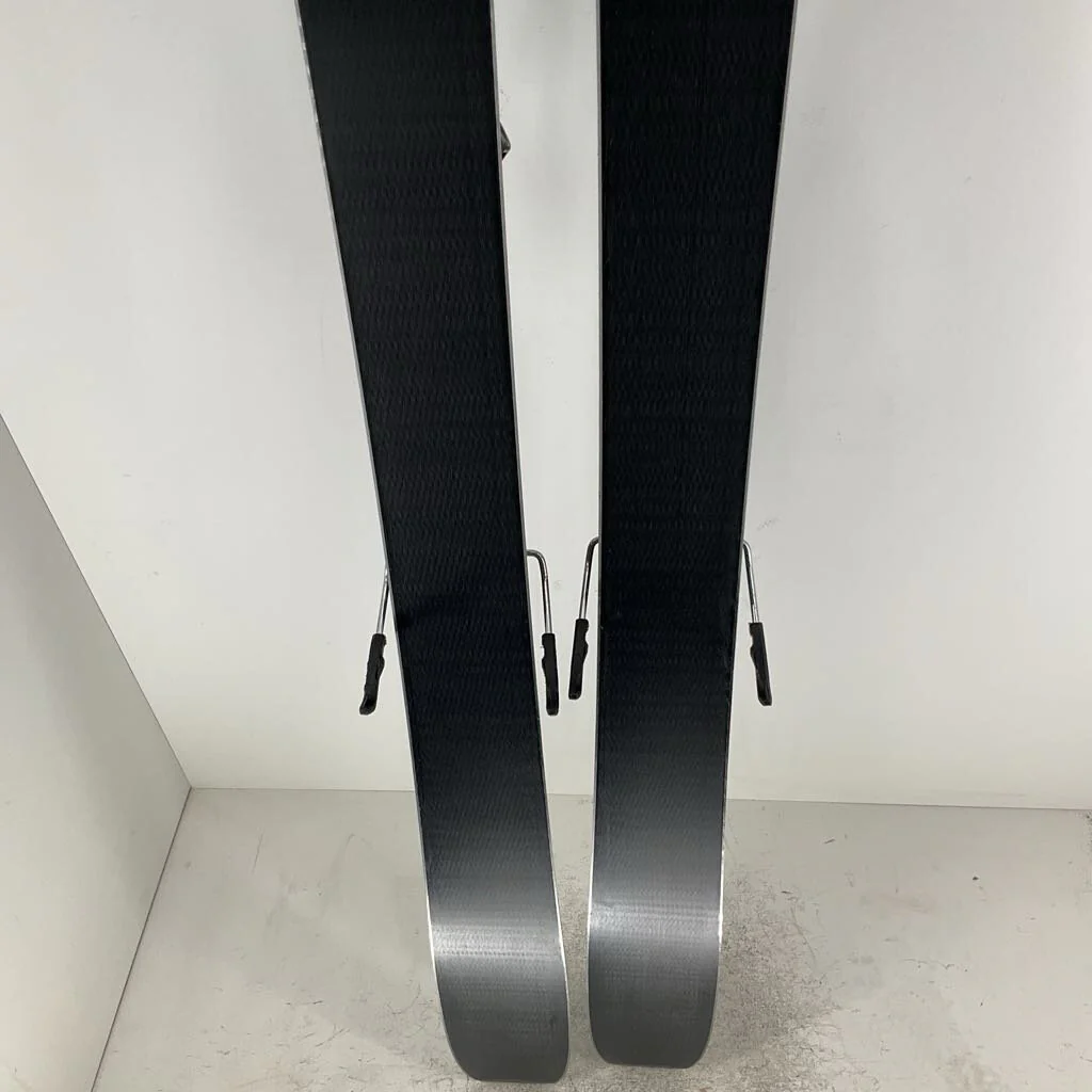 2026 Salomon QST 92 w/ Salomon M11 GW Demo Bindings - Image 31