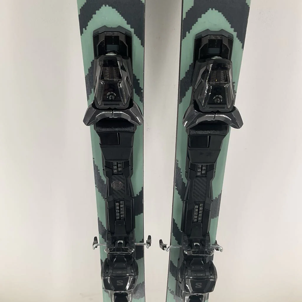 2026 Salomon QST 92 w/ Salomon M11 GW Demo Bindings - Image 44
