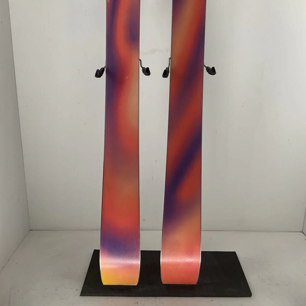 2026 Salomon QST 94 w/ Salomon Strive 13 Demo Bindings - Image 4