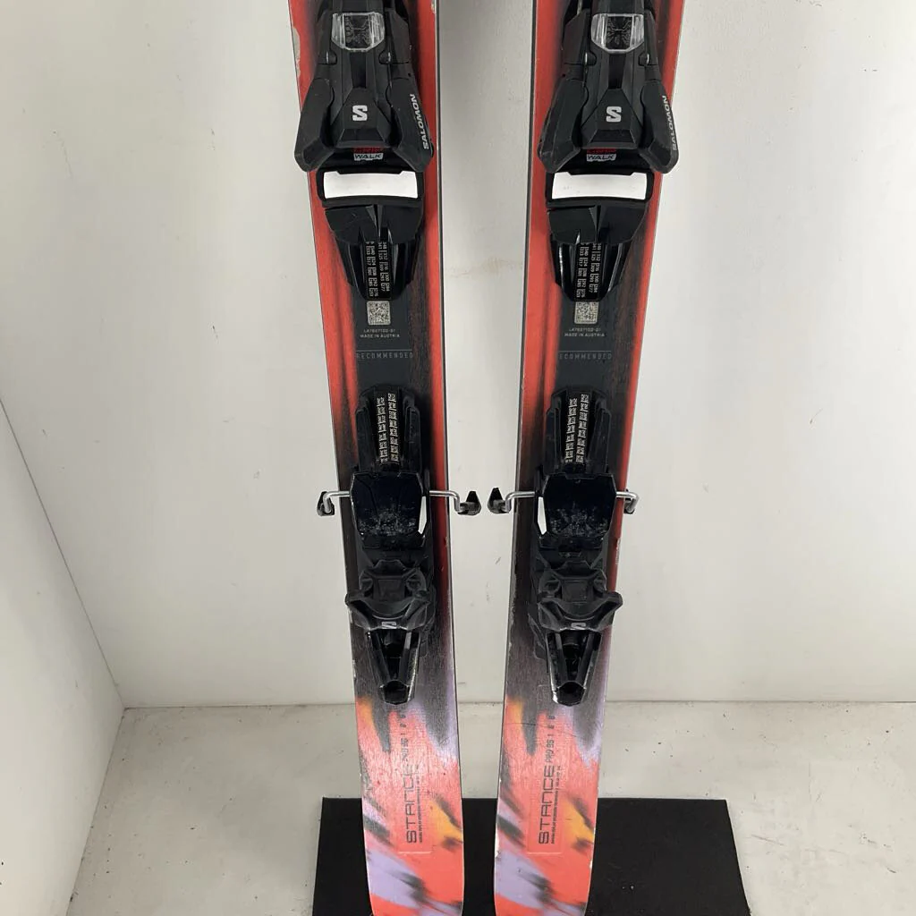 2026 Salomon Stance Pro 96 w/ Salomon Strive 13 Demo Bindings *Topsheet Damage* - Image 10