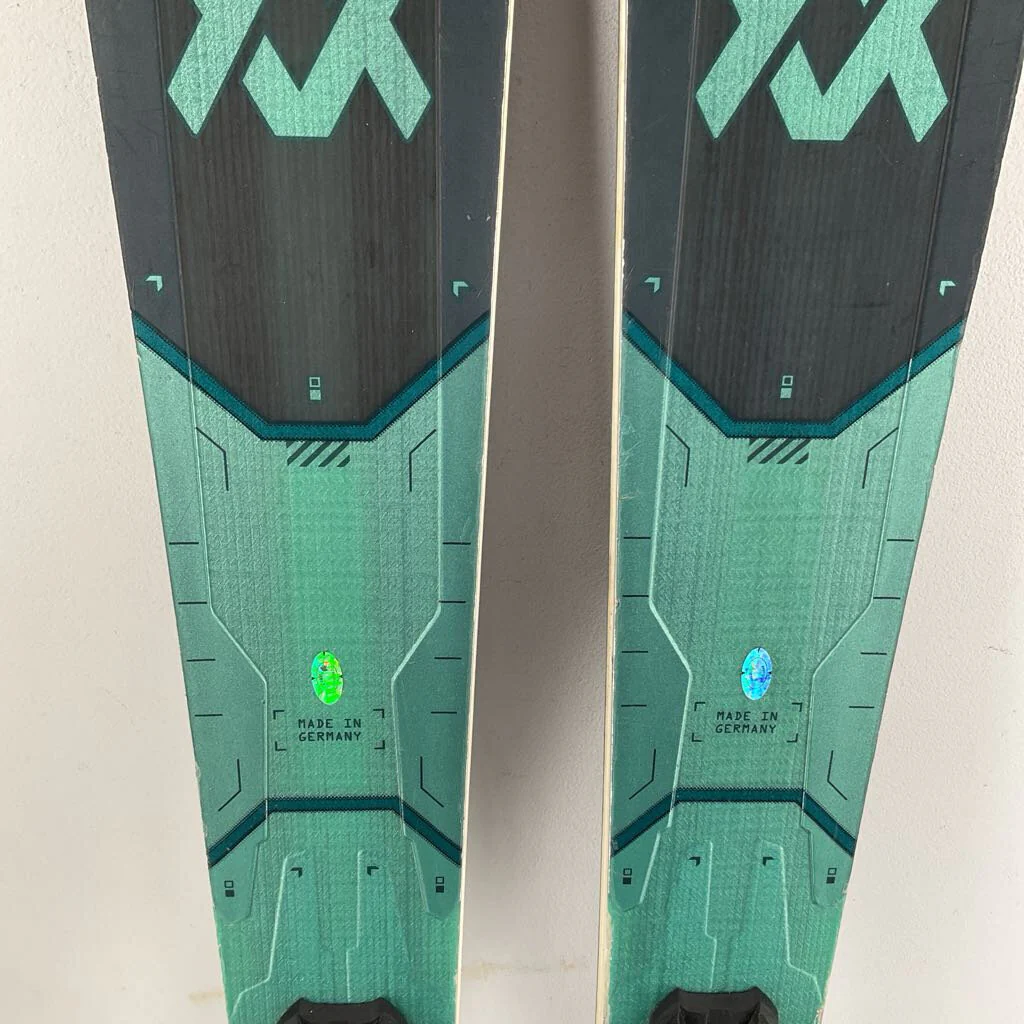 2026 Volkl Mantra 84 W w/ Marker Squire TCX 11 Demo Bindings - Image 12