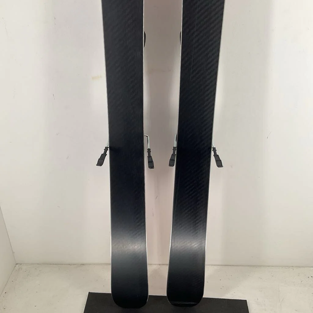 2026 Volkl Women's Mantra 88 w/ Marker Squire TCX 11 Demo Bindings - Image 9