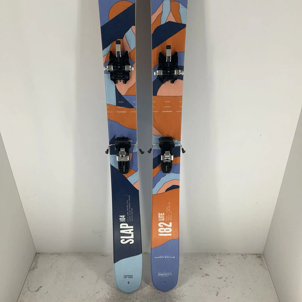 2026 Zag Slap 104 Lite w/ ATK Rent Me 10 Demo Bindings w/ Zag Climbing Skins - Image 2