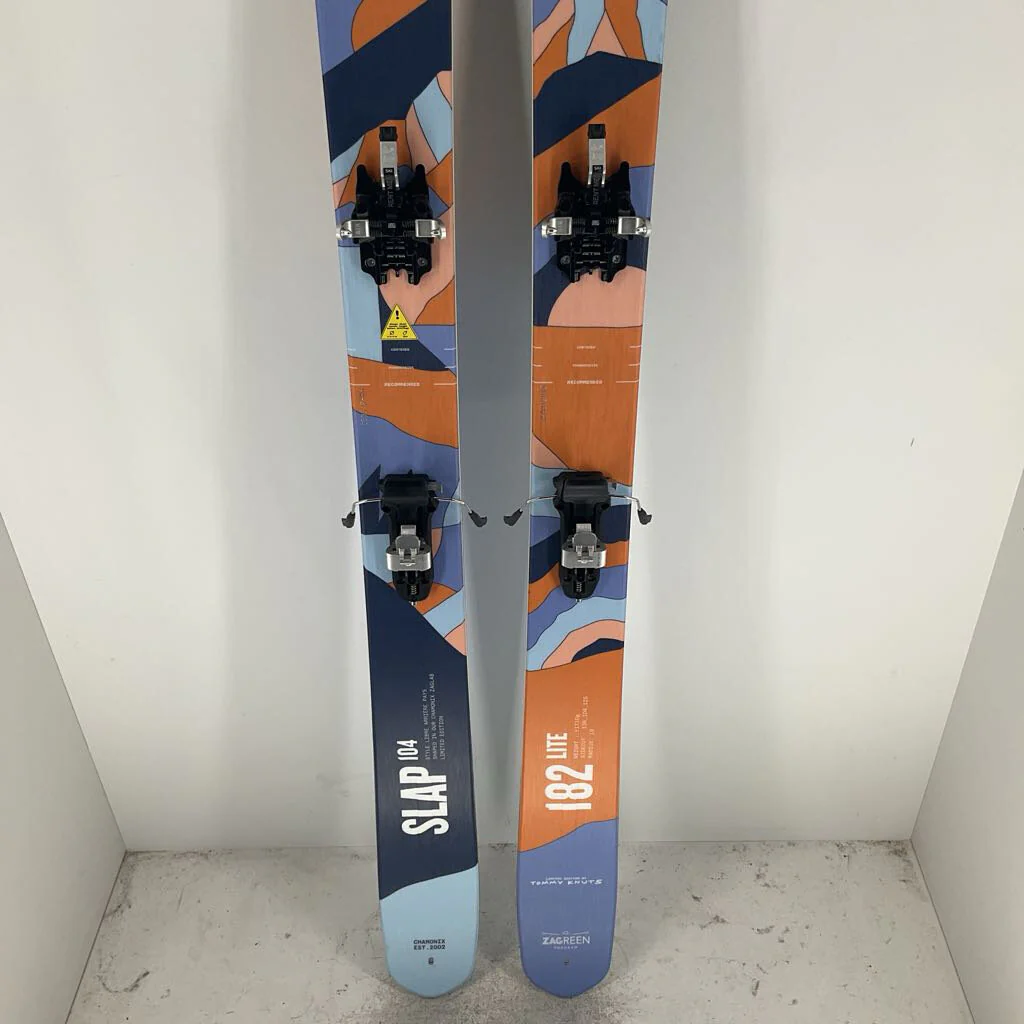 2026 Zag Slap 104 Lite w/ ATK Rent Me 10 Demo Bindings w/ Zag Climbing Skins - Image 2