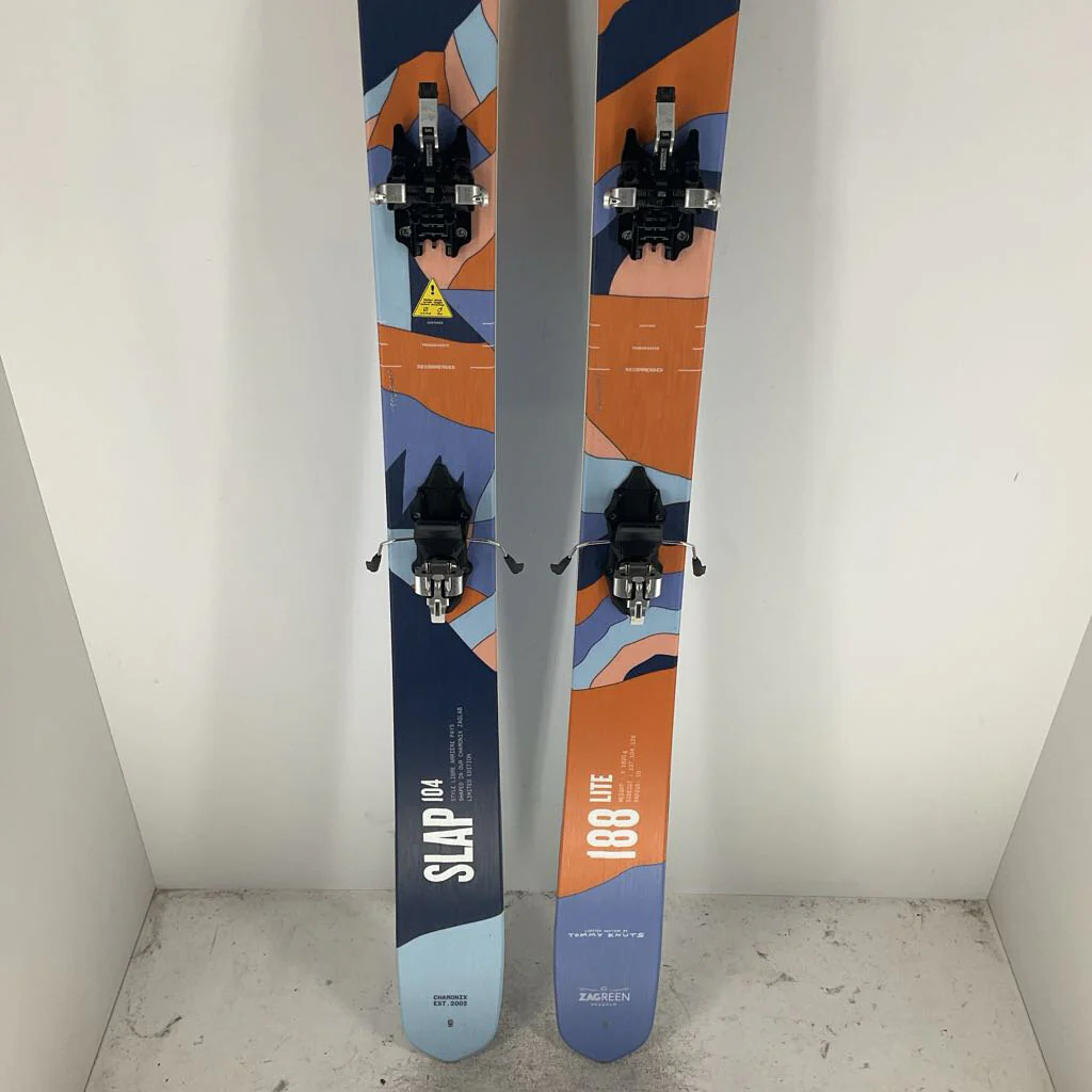 2026 Zag Slap 104 Lite w/ ATK Rent Me 10 Demo Bindings w/ Zag Climbing Skins - Image 6