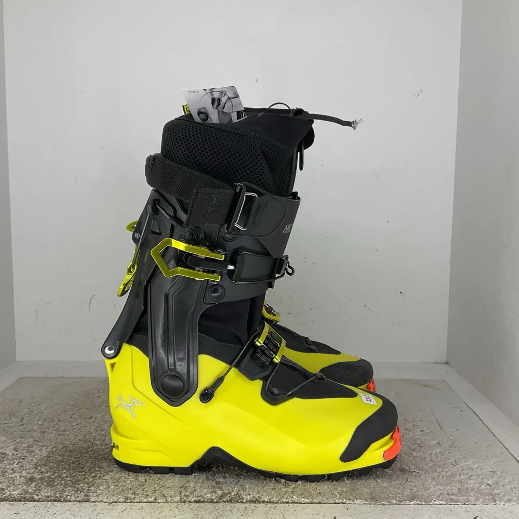 Arc'teryx Procline AR Carbon
