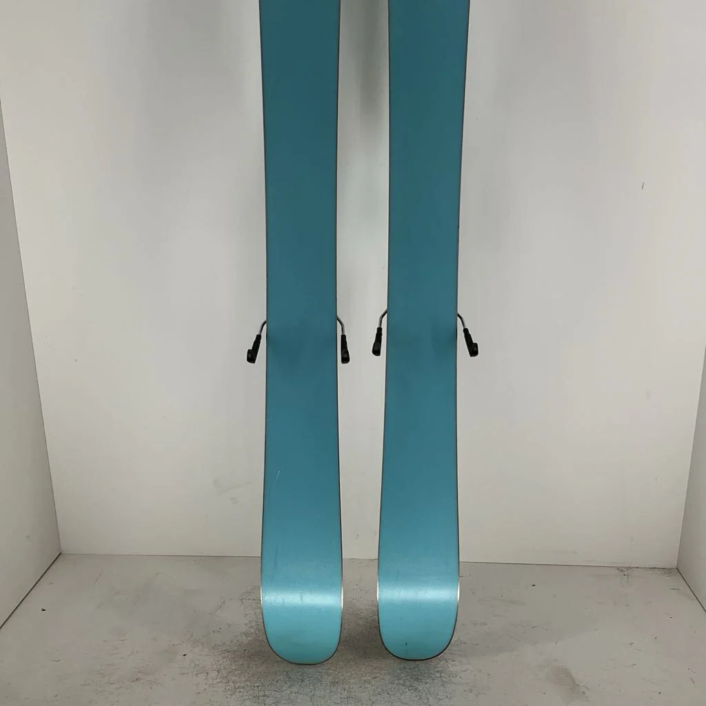 Armada Junior's Tantrum w/ Salomon L6 Demo Bindings - Image 4
