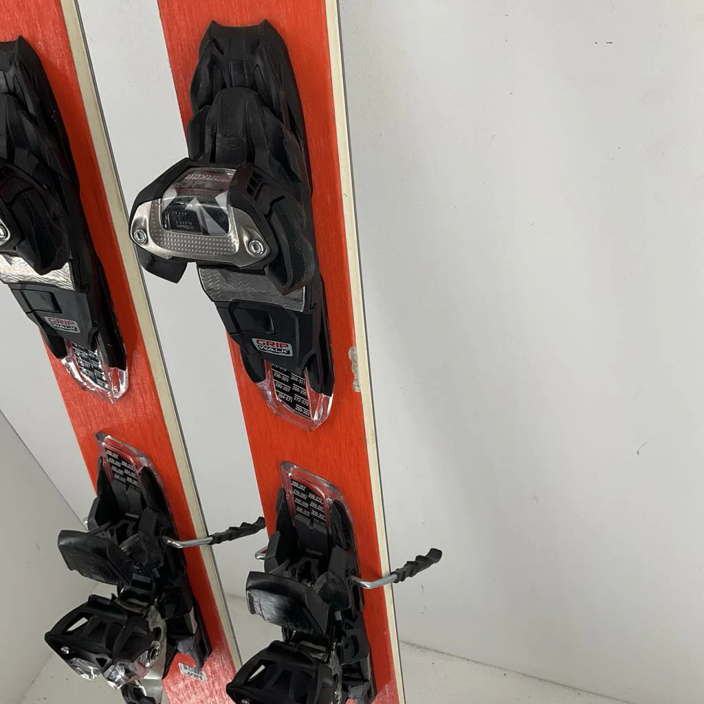 Bomber Ascent 95P w/ Marker Griffon 13 TCX Demo Bindings *topsheet chipping* - Image 5