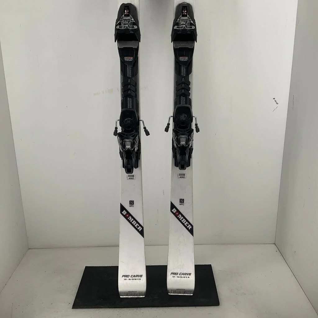 Bomber Pro-Carve 70 w/ Marker X-Cell 14 System Bindings - Image 26