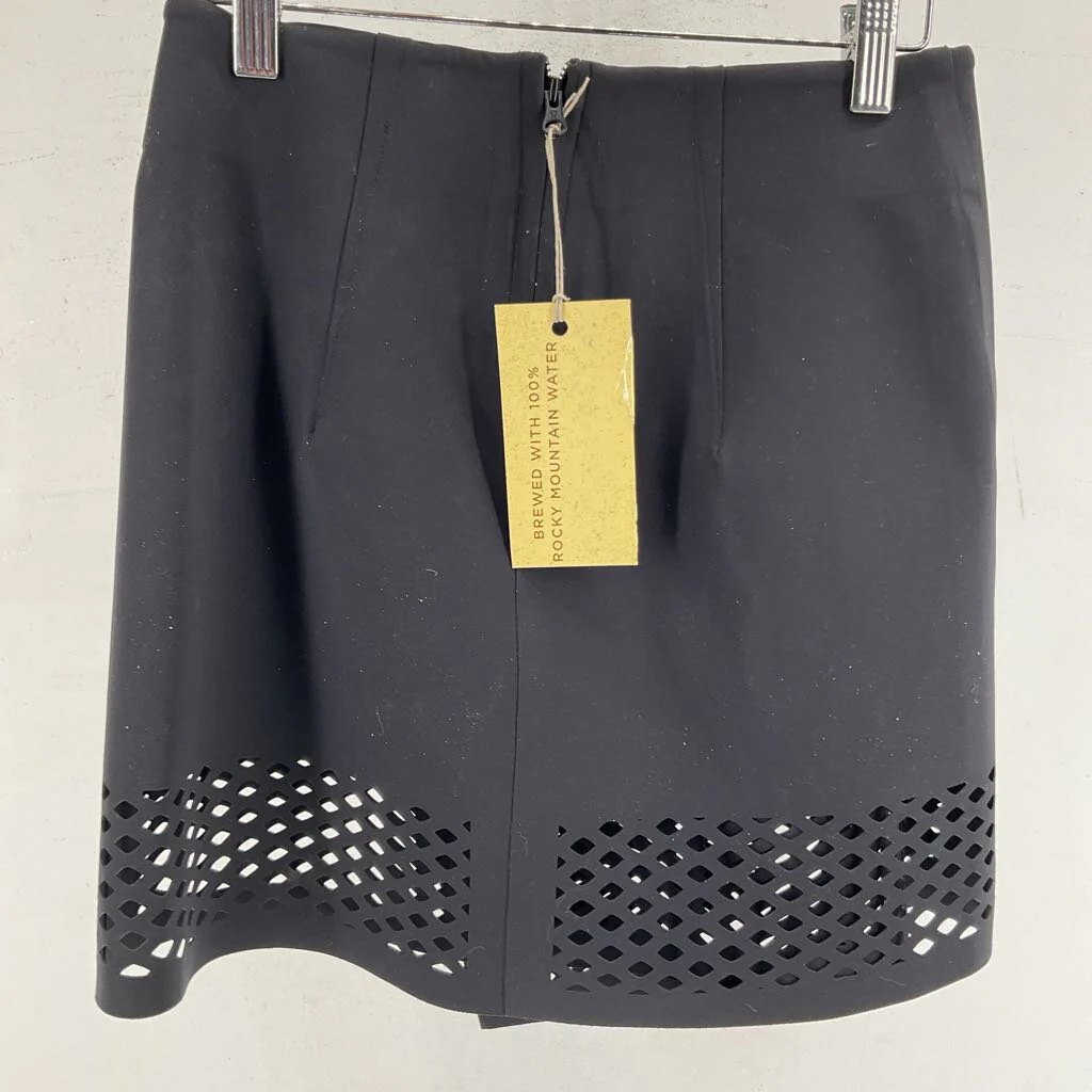 Lululemon Women's Skirt - Image 2