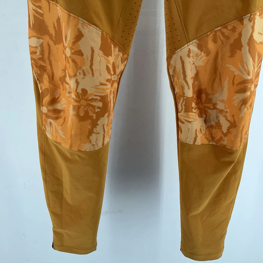Patagonia Women's Dirt Craft Bike Pants - Image 2