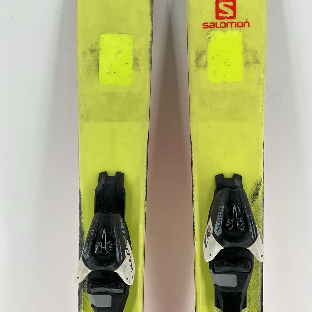 Salomon Junior's Skis w/ Salomon L7 Demo Bindings - Image 5