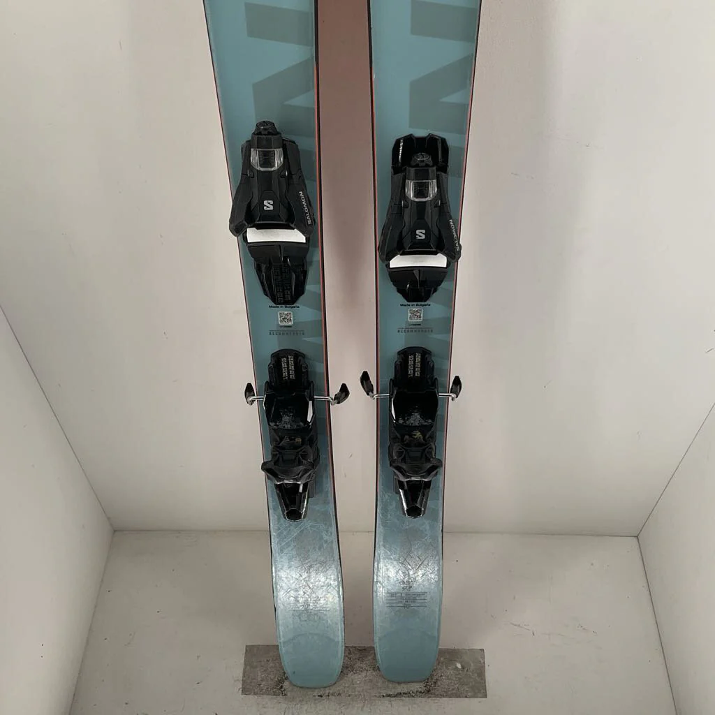 Salomon QST 98 w/ Salomon Strive 13 Demo Bindings *Core Shot* - Image 2