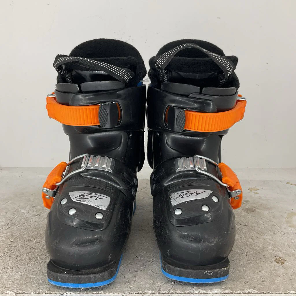 Tecnica Junior's JT2 Ski Boot - Image 3