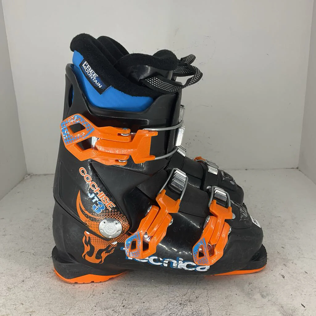 Tecnica Junior's JT3 Ski Boot - Image 17