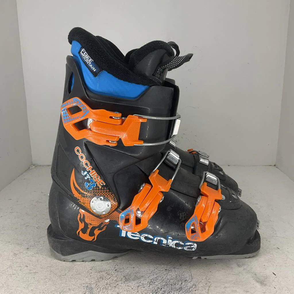 Tecnica Junior's JT3 Ski Boot - Image 37